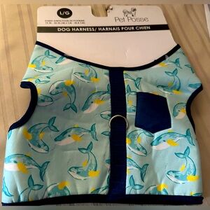 NWT pet posse harness in a blue dolphin pattern size large